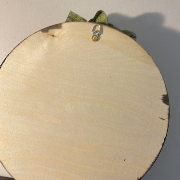 Hand Crafted Welcome Sign Wooden Hanging Sign with Bow and Greenery - Picture 5 of 5